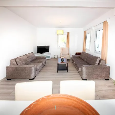 Prázdninový dům Refreshing House With Garden And Terrace Surrounded By Nature In Bodrum *