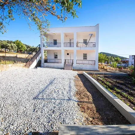 Refreshing House With Garden And Terrace Surrounded By Nature In Bodrum Дом отдыха